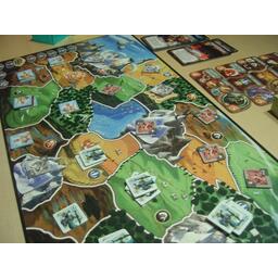 Small World: Contes et Légendes Eclate